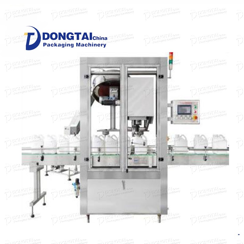 Automatic capping machine for soy sauce