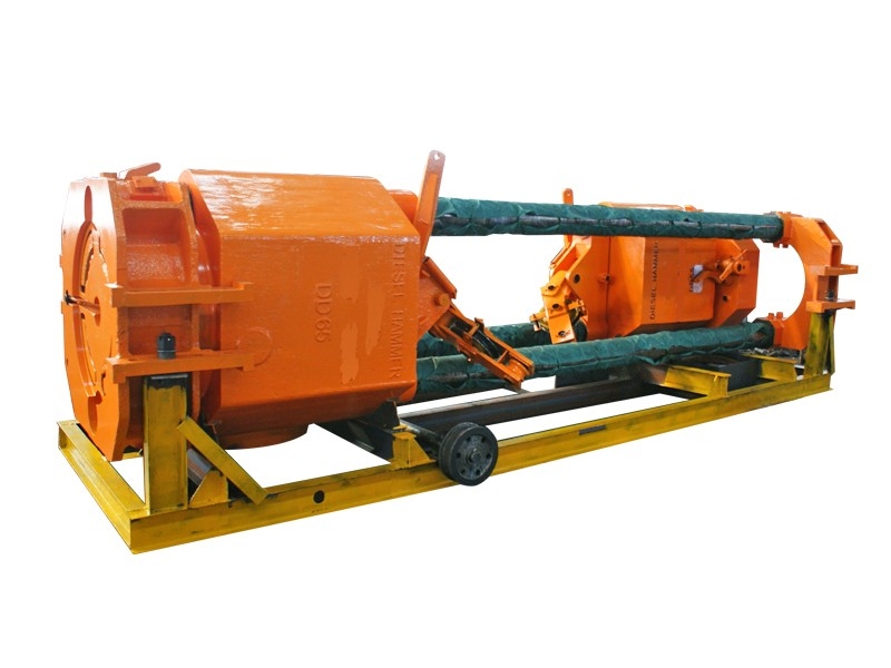 सटीक पाइल ड्राइविंग: गाइड रॉड डीजल हैमर सफलता प्रदान करता है