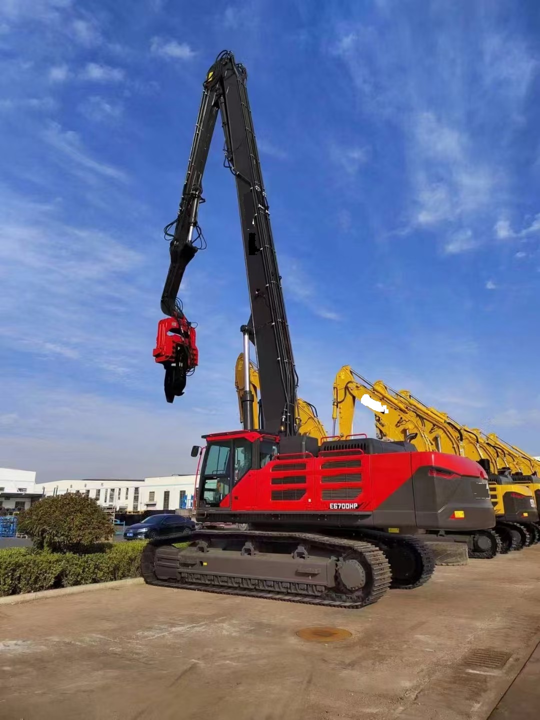 excavator with excavator vibro hammer