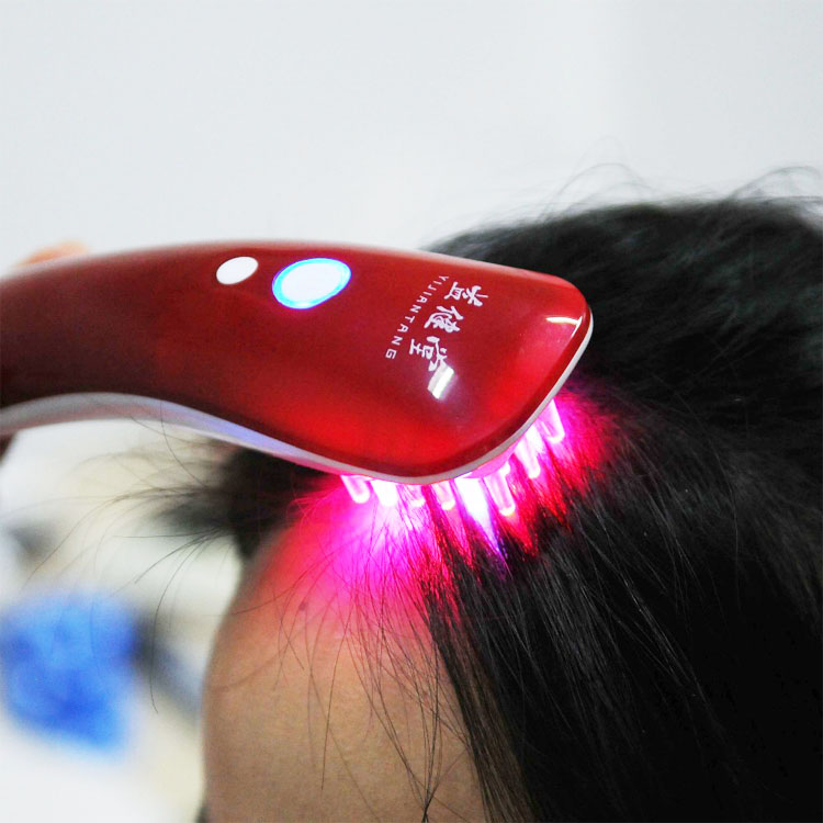 Pente portátil do crescimento do cabelo do laser do nível baixo do laser da rebrota do cabelo