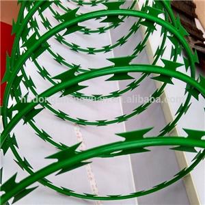 Nueva valla de fabricación china de alta calidad galvanizada l hoja de afeitar concertina cinta de púas precio de alambre