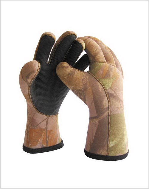Neoprene Hunting Gloves with Camouflage