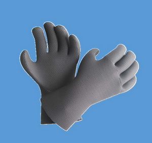 Handschuhe und Socken aus Neopren