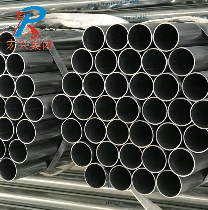 Tubo de acero negro