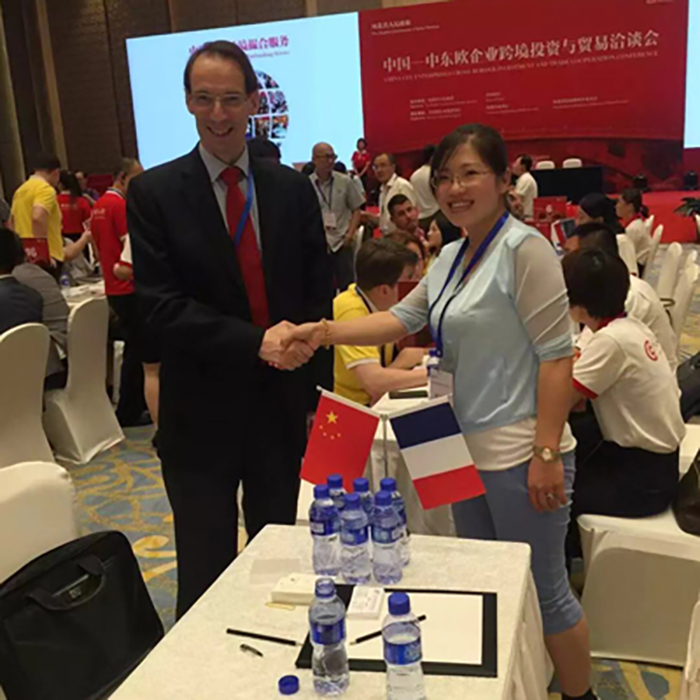 A confiança do cliente é o nosso objetivo eterno A confiança do cliente é o nosso objetivo eterno