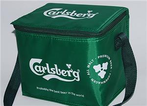 Recibimos un pedido para fabricar 100000 bolsas hieleras para Carlsberg