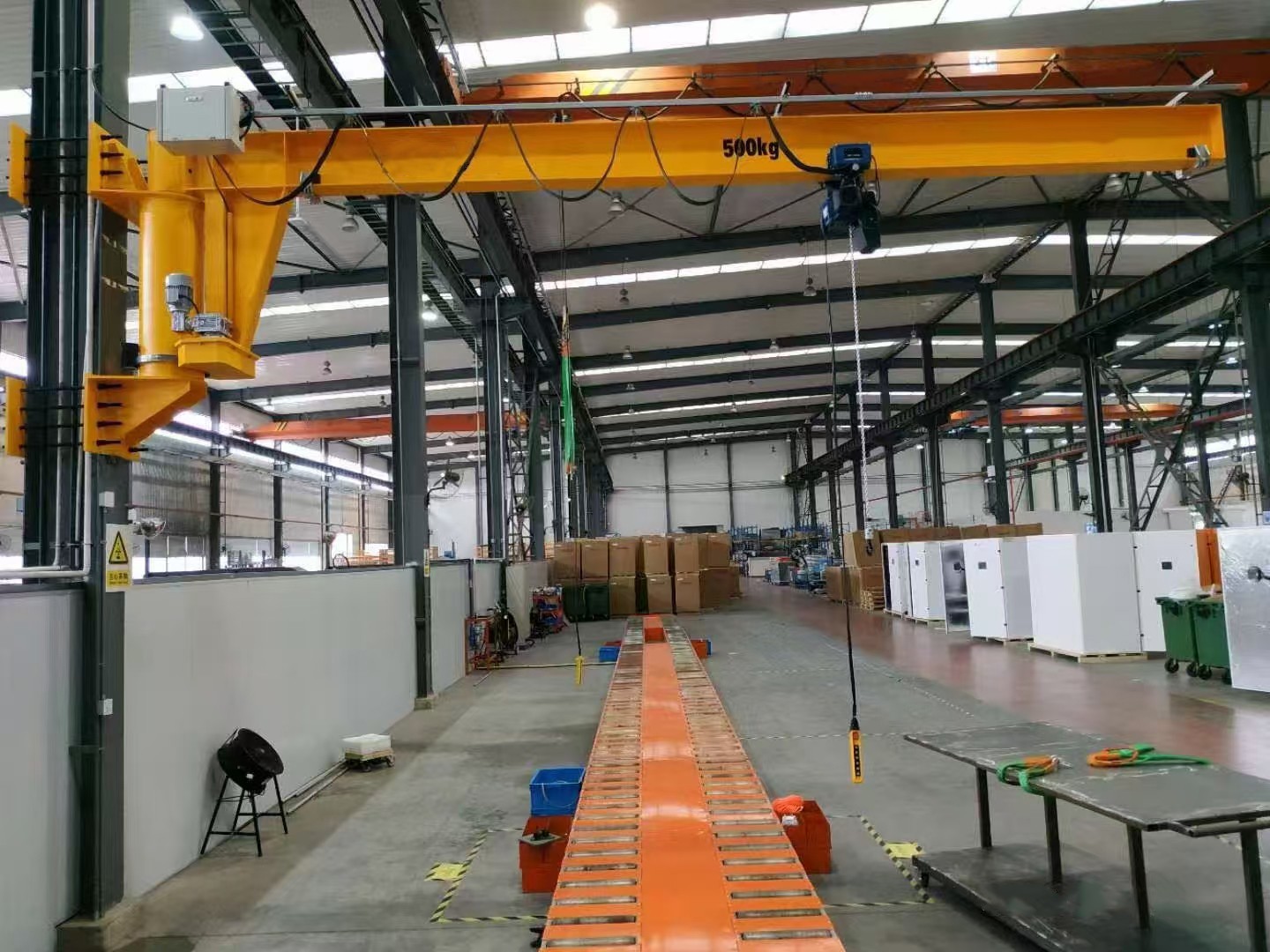 Floor-Mounted Jib Crane