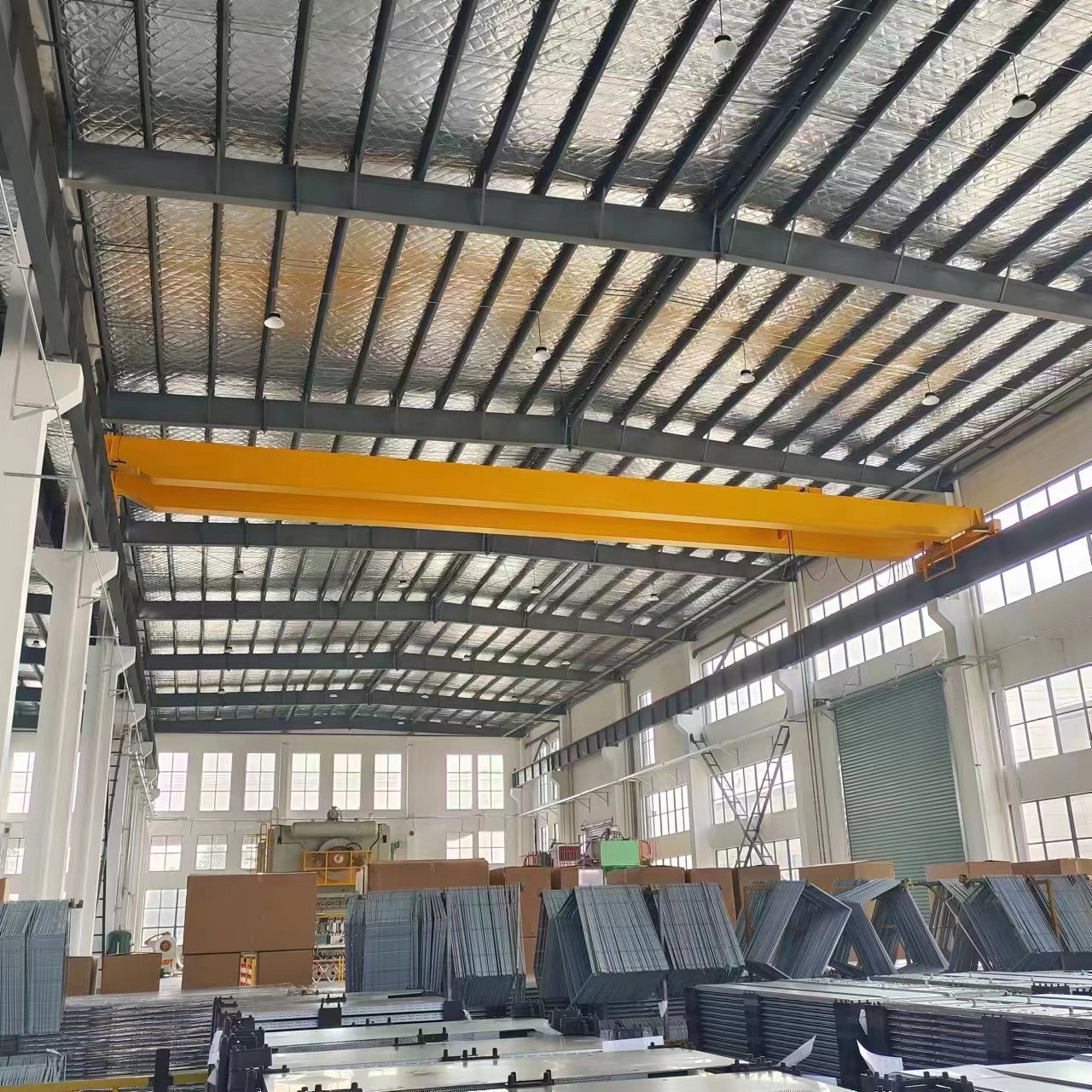 Single beam overhead crane
