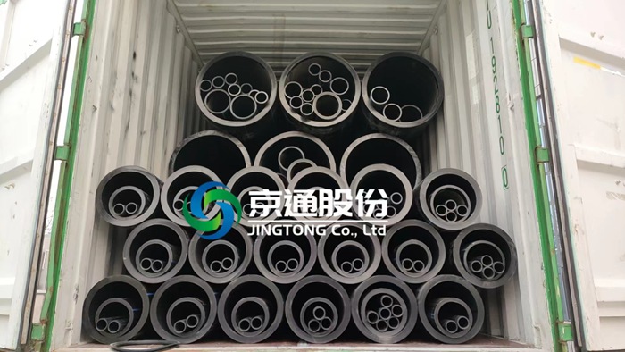 Carga de contenedores de tuberías de HDPE para el proyecto de suministro de agua de Filipinas