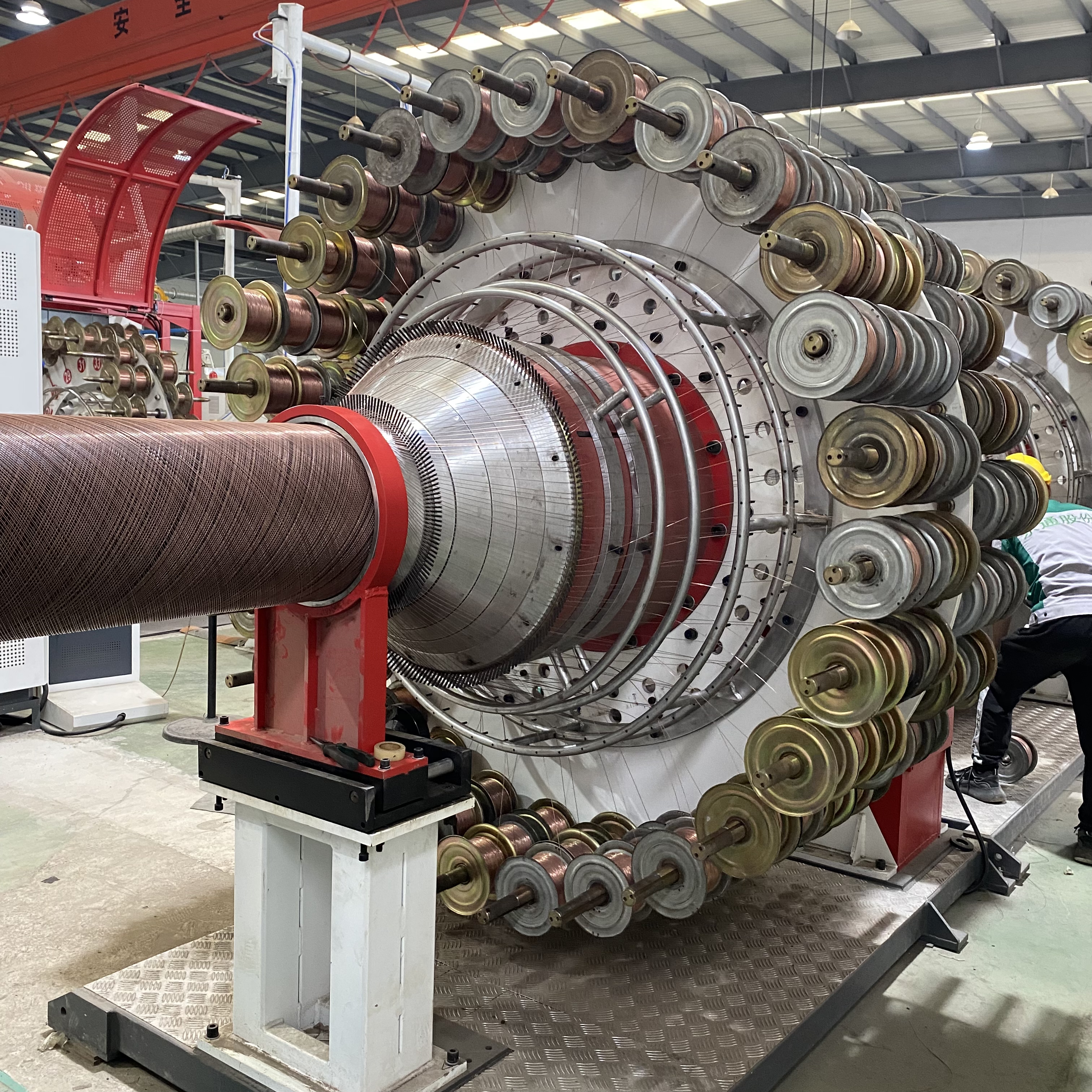 Línea de producción de tubos esqueléticos de malla de alambre de acero