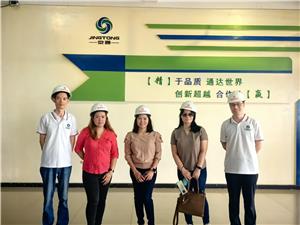 Clients philippins visitant notre usine