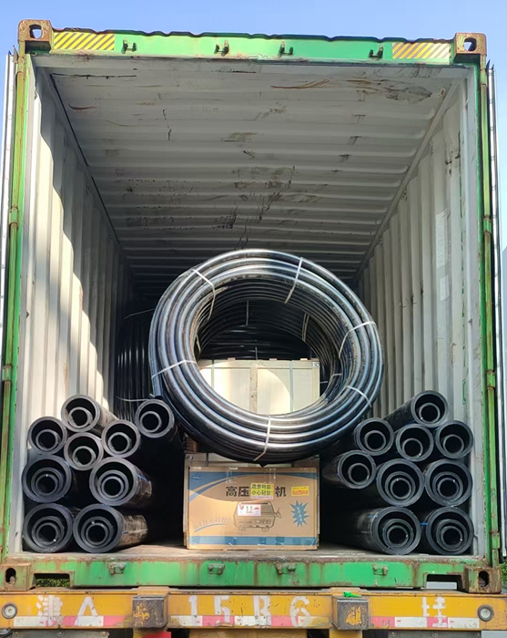 Ống HDPE và Máy hàn được vận chuyển đến Nam Mỹ