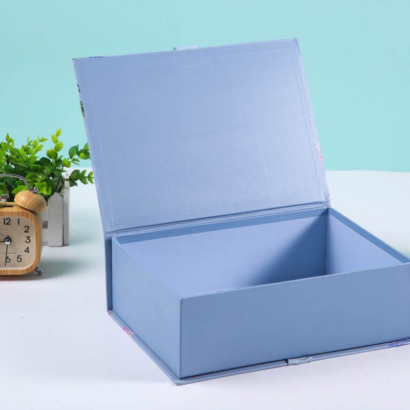 China-Lieferant kundenspezifisches Design, das steifen Karton-Make-upkosmetik-Geschenkverpackungs-Papierkasten mit Band druckt