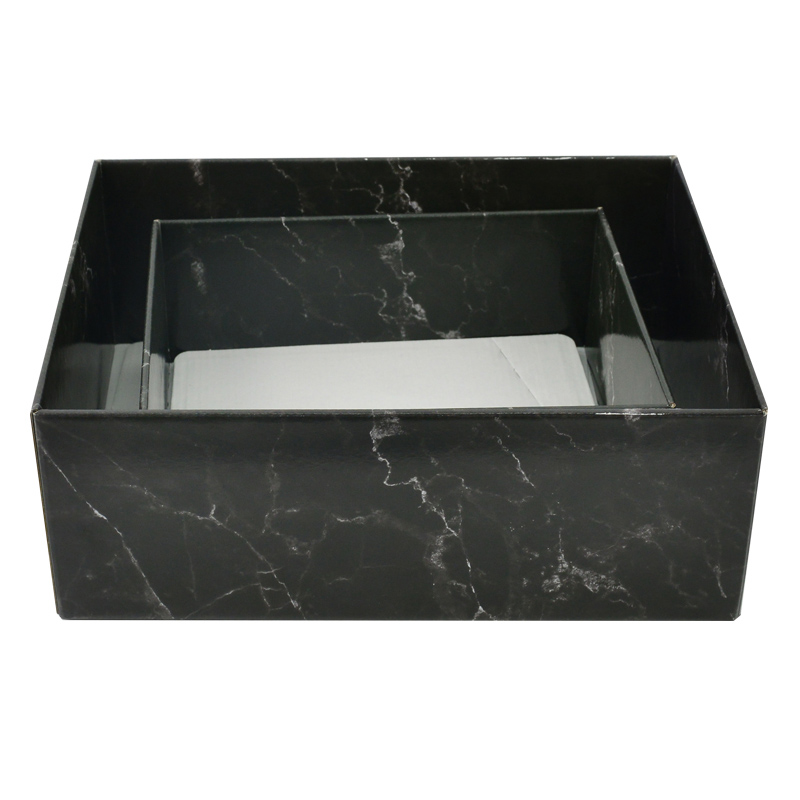 Display packaging box for products