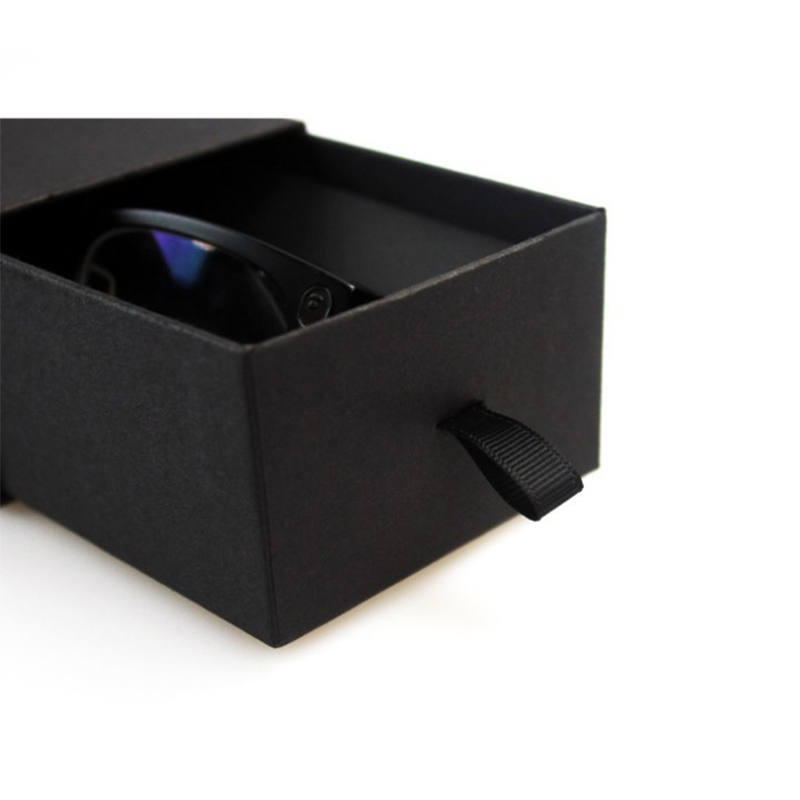 Vásárlás Ajándékcsomagoló doboz Fekete színű fiókos díszdoboz napszemüveg csomagoláshoz,Ajándékcsomagoló doboz Fekete színű fiókos díszdoboz napszemüveg csomagoláshoz árak,Ajándékcsomagoló doboz Fekete színű fiókos díszdoboz napszemüveg csomagoláshoz Márka,Ajándékcsomagoló doboz Fekete színű fiókos díszdoboz napszemüveg csomagoláshoz Gyártó,Ajándékcsomagoló doboz Fekete színű fiókos díszdoboz napszemüveg csomagoláshoz Idézetek. Ajándékcsomagoló doboz Fekete színű fiókos díszdoboz napszemüveg csomagoláshoz Társaság,
