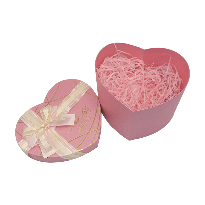 Твърда подаръчна кутия във формата на сърце Розов цвят Кутия за подарък за рожден ден Опаковка за коледен подарък