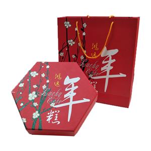 ढक्कन के साथ षट्कोण उपहार बॉक्स, लाल रंग की छपाई के साथ नए साल का उपहार पैकेजिंग बॉक्स