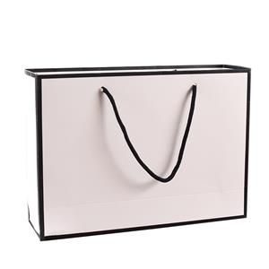 Бяла цветна хартиена торбичка за транспортиране с въжена дръжка, проста хартиена торба с печат