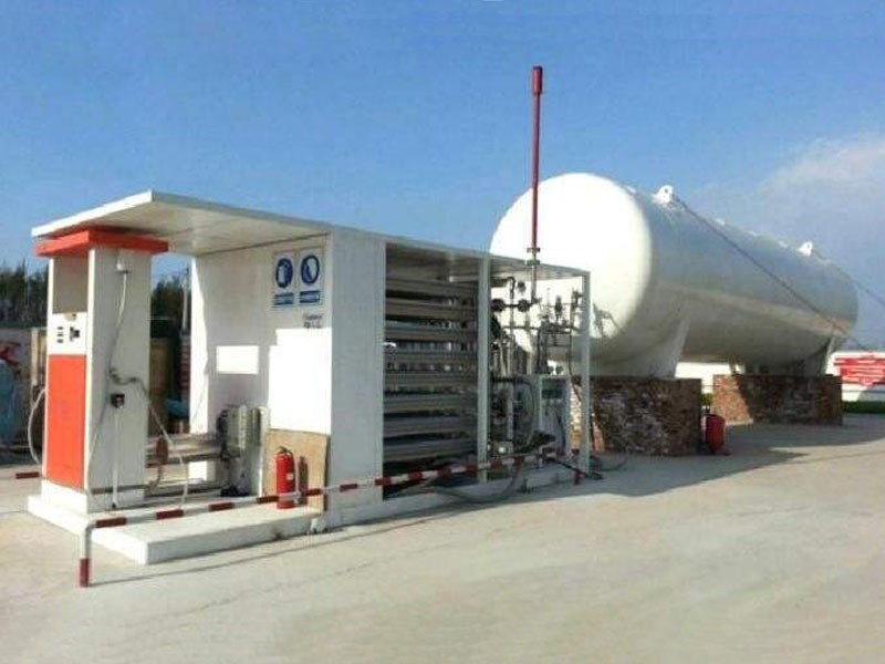 محطة إعادة تعبئة الغاز الطبيعي المسال