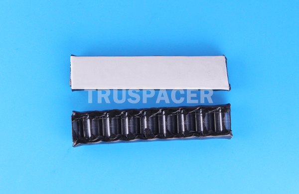 Single seal flexible warm edge spacer