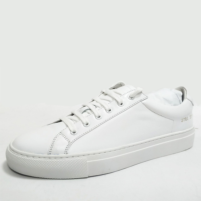 all white leather tennis shoes