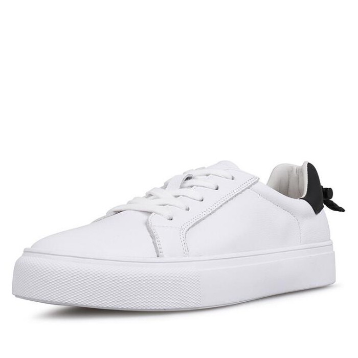 womens wide white shoes