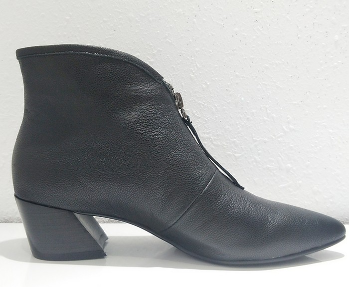 Black Women In Boots Leather Ankle Bootes Chunky Heels Zip Front Manufacturers, Black Women In Boots Leather Ankle Bootes Chunky Heels Zip Front Factory, Supply Black Women In Boots Leather Ankle Bootes Chunky Heels Zip Front