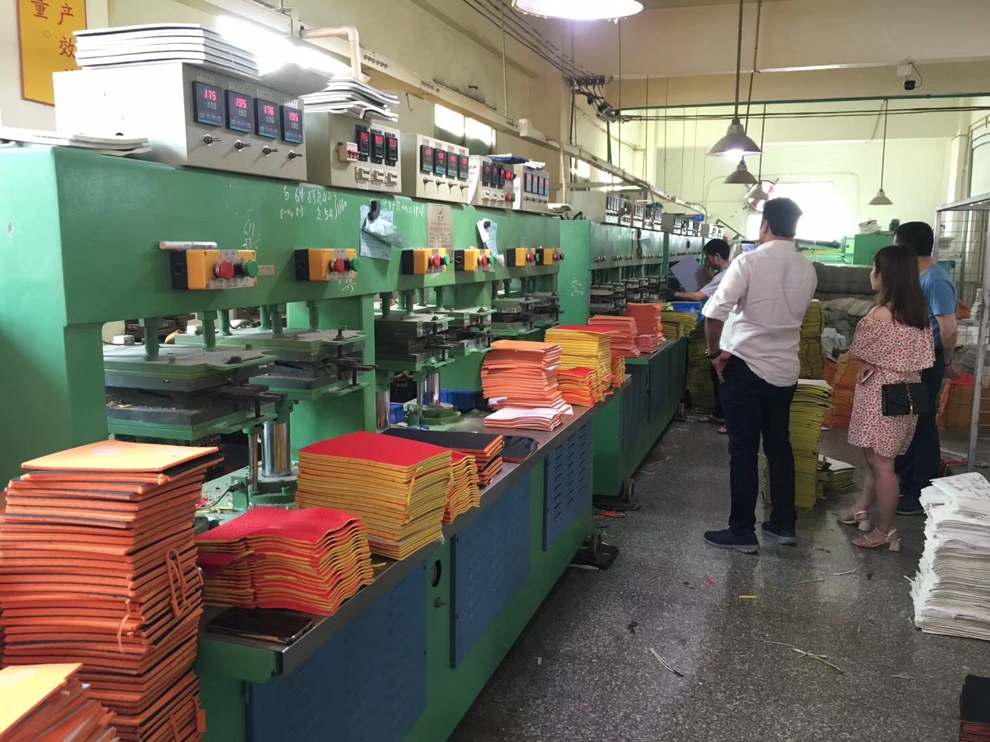 Shoe insole pressing machine,customer factory Live Photo