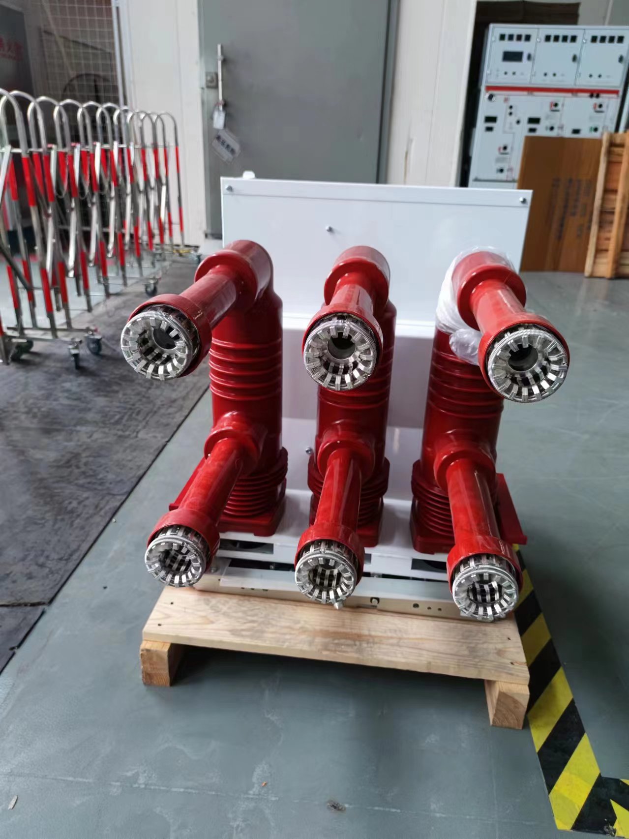 high voltage vacuum circuit breaker