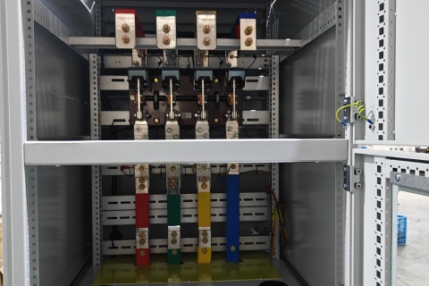 Analysis and Selection of Current Transformer Installation Positions in Switchgear