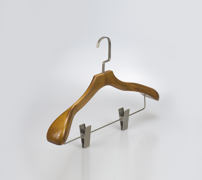 Non slip hanger