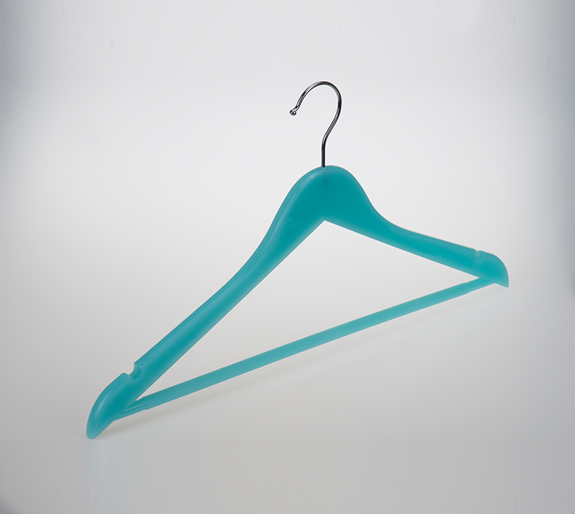 clear plastic clothes hangers