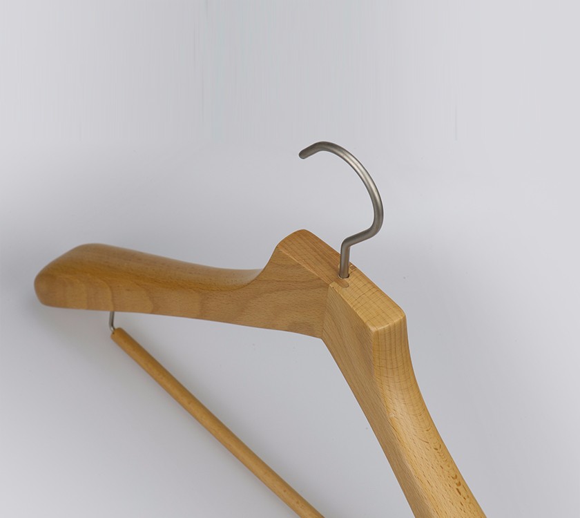 Luxury Exposure Wood Coat Suit Hanger With Locking Bar