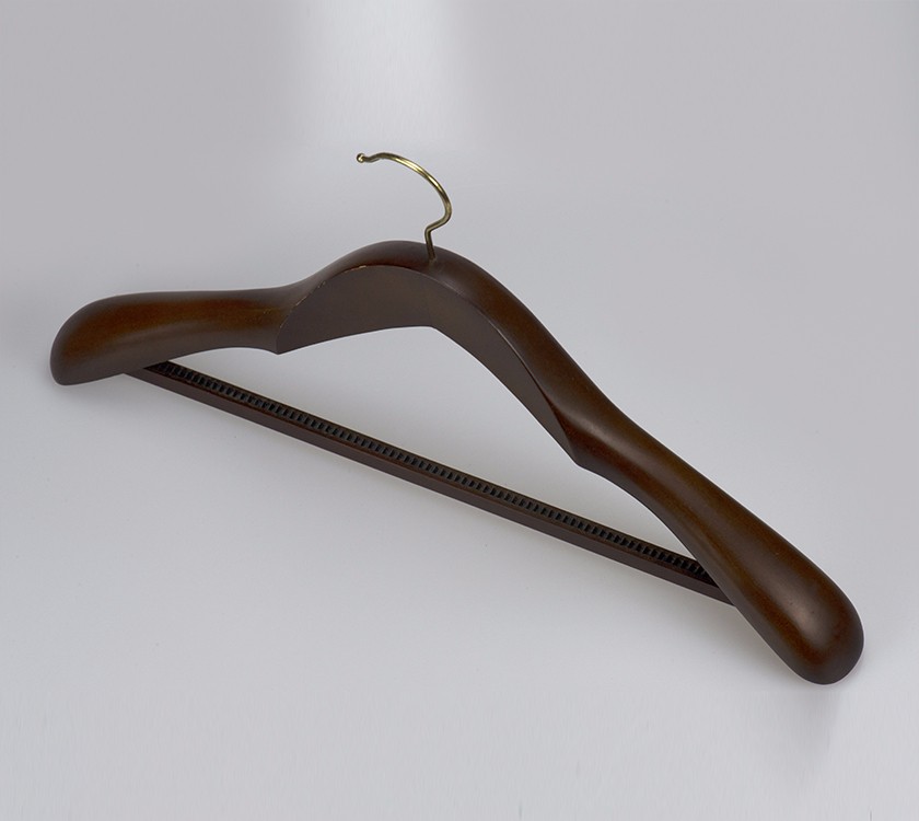 Wood Wide Shoulder Coat Hanger With Anti Slip Bar