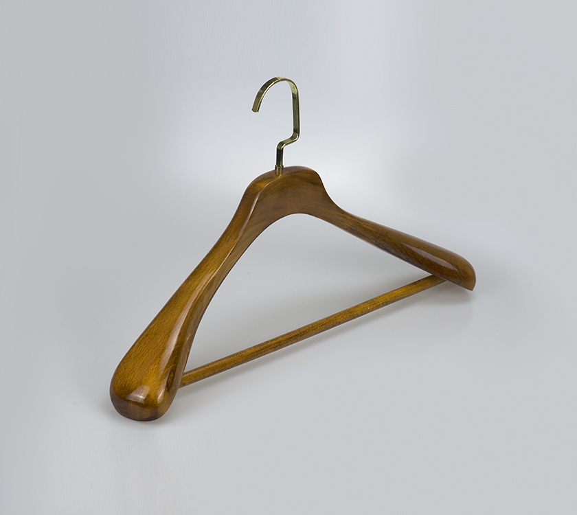 hotel style clothes hangers