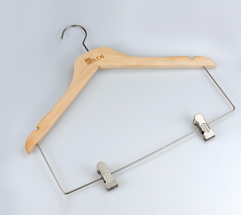 Anti Slip Wood Baby Cloth Hanger With Clips