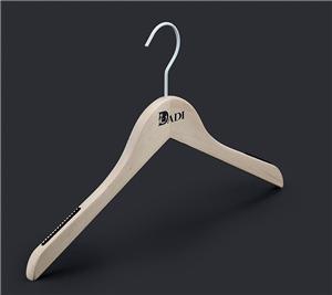 Anti Slip madeira shirt Hanger com logotipo