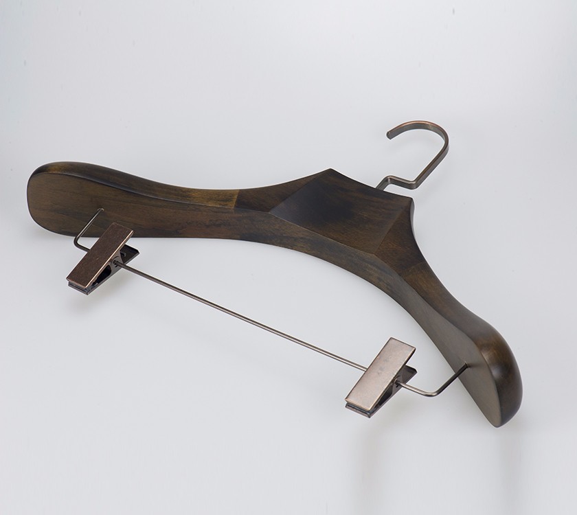 Wooden Thick Suit Hangers With Trouser Clamp