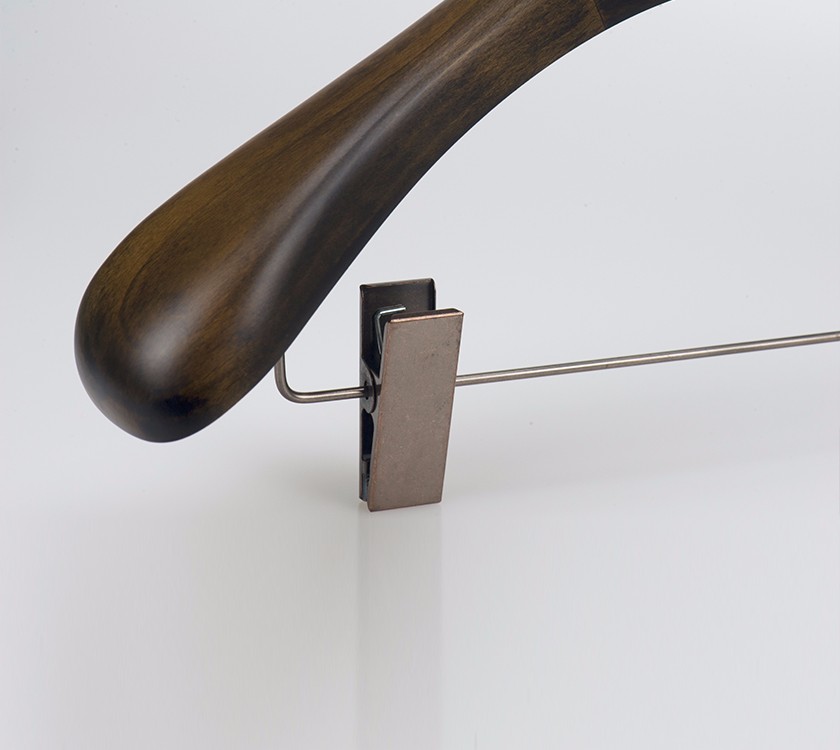 Wooden Thick Suit Hangers With Trouser Clamp