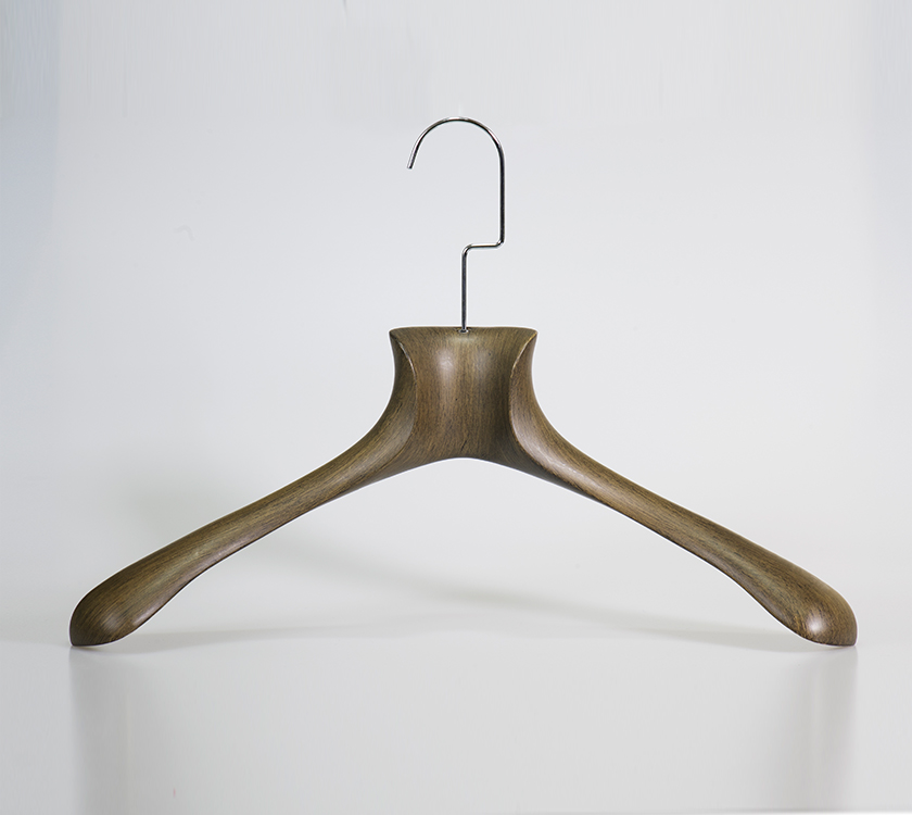 wide shoulder plastic coat hangers