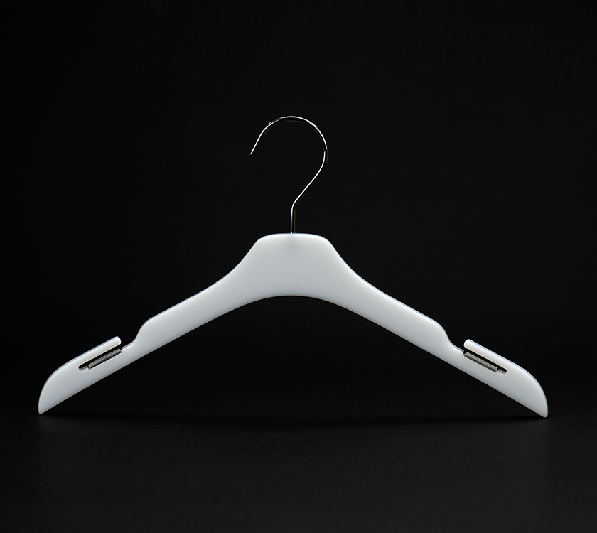 plastic hanger with hook