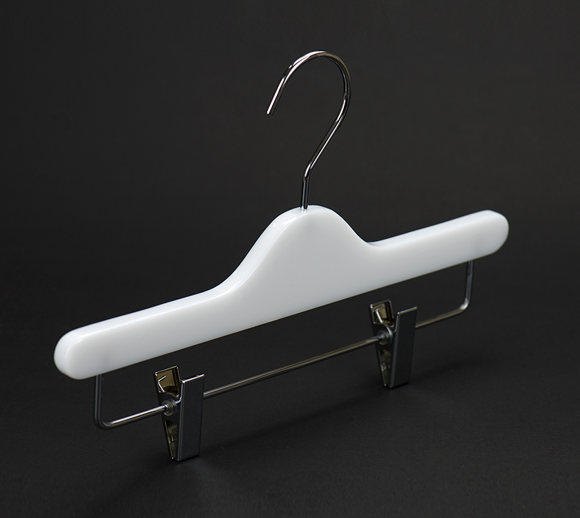 plastic hanger with clip