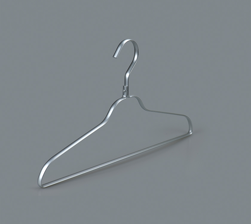 metal wire clothes hangers