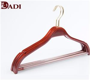 Laminated Wooden Hanger With Non Slip Notch