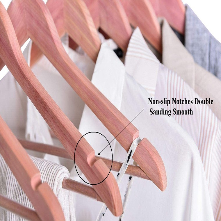 Китай Оптовая торговля Nature Luxury Cedar вешалка для рубашек для одежды, производитель