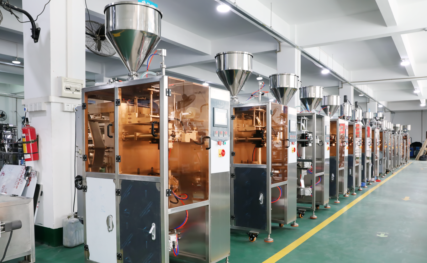 Automatic instant coffee packaging machine