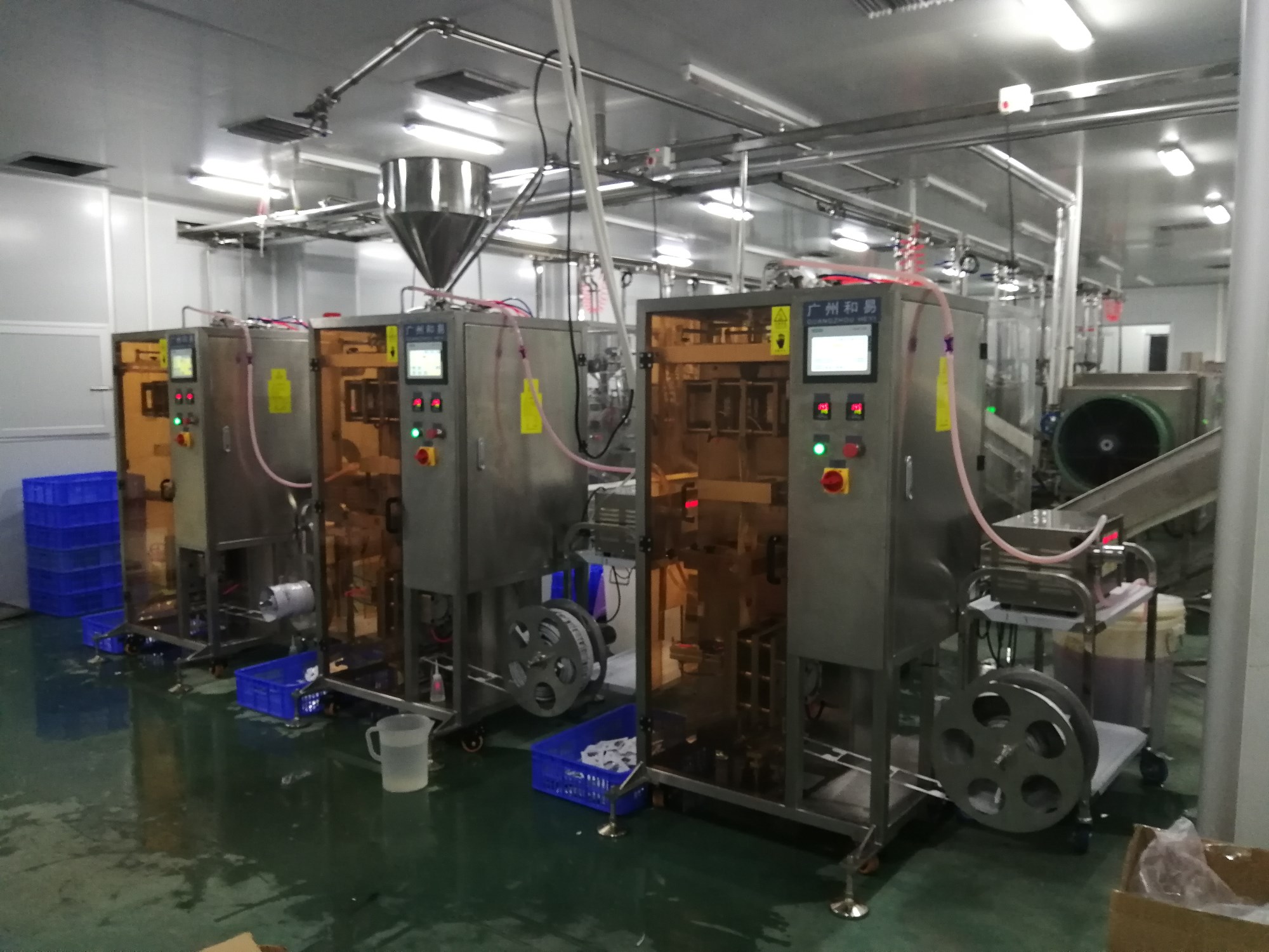 Automatic Irregular Shape Bag Gel And Perfume Packaging Machine