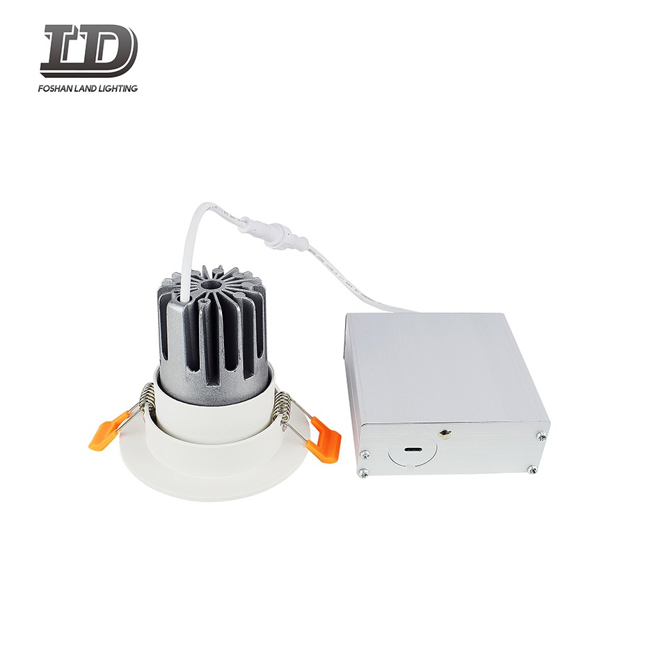 3-calowa, okrągła, regulowana oprawa typu downlight LED o mocy 9 W