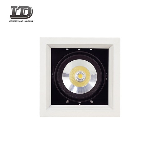 Kwadratowa oprawa typu downlight LED z gimbalem o mocy 15 W