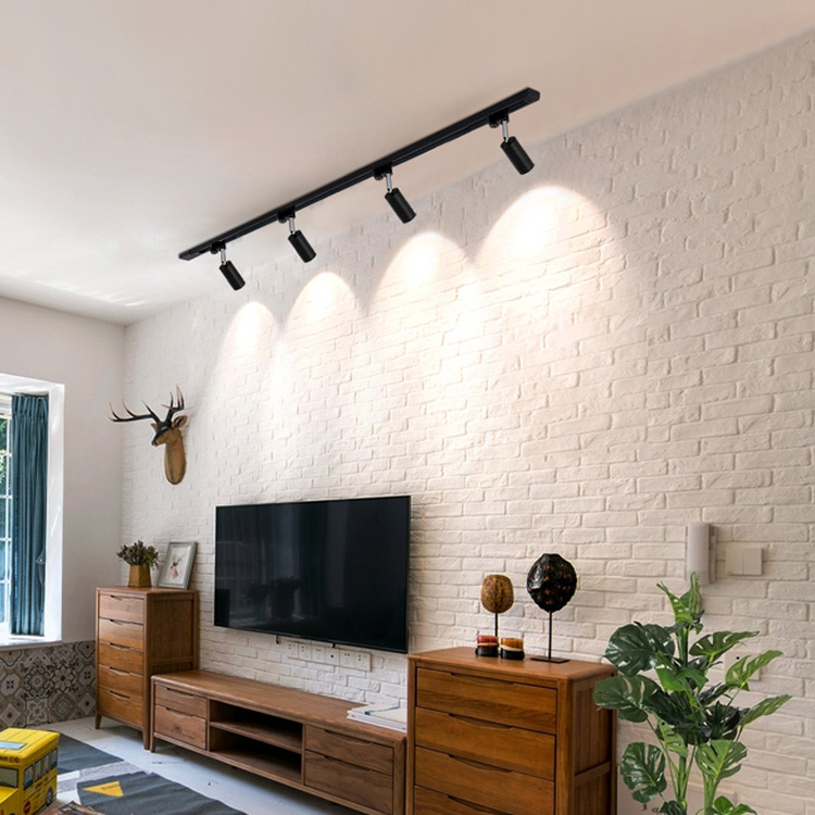 Jaka jest różnica między downlightem LED a reflektorem LED, który lepiej wybrać